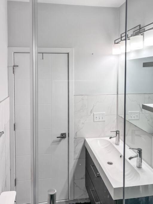 Yanne'S Place - Dual-Lounge ฟิลาเดลเฟีย ภายนอก รูปภาพ